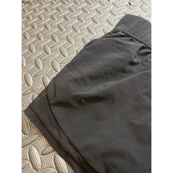 Womens Lululemon Two With One Short Black Gray (Reversible 3") size 4 Active - Picture 4 of 10